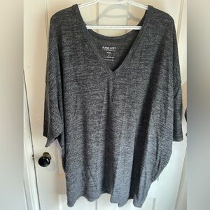 Torrid - Size 4 - Short Sleeve Sweater - Soft